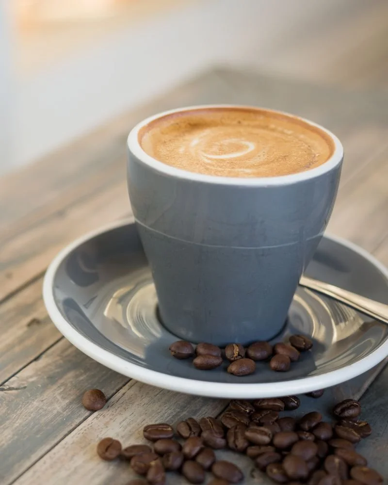 Flat white cups deals